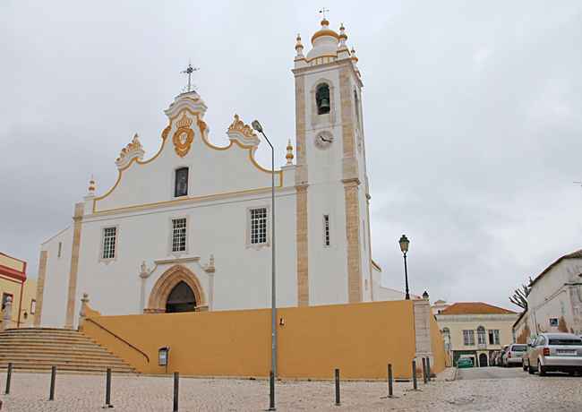 Igreja Matriz de Portimão härstammar från 1500-talet och ligger i den högsta delen av staden.
