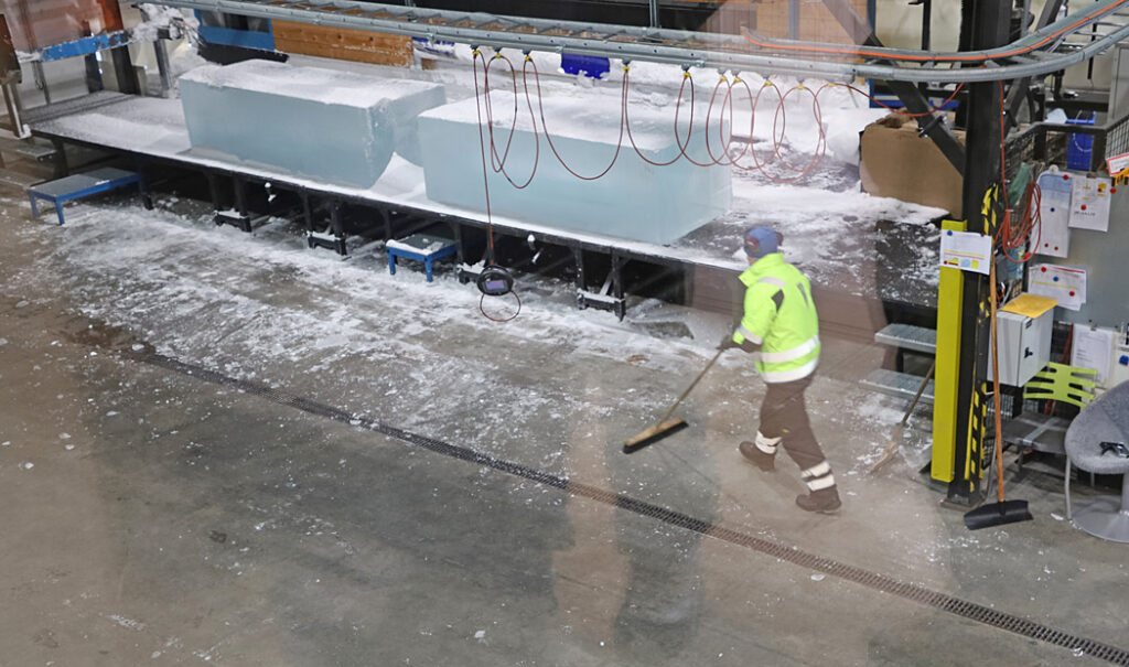 Ishotellet i Jukkasjärvi – en annorlunda upplevelse mitt i sommaren