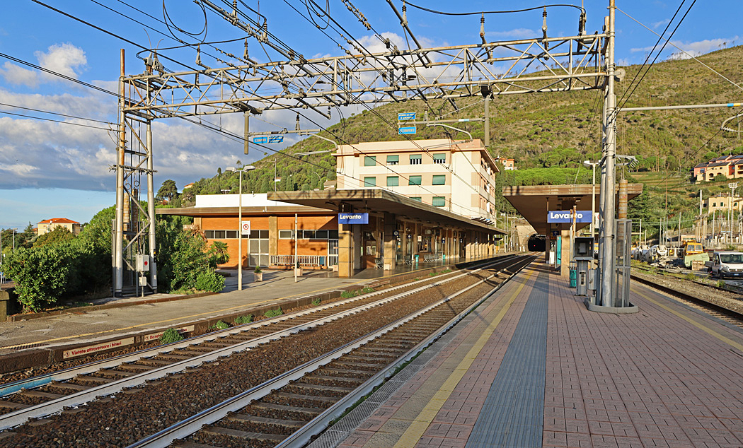 Tillbaka på stationen i Levanto.