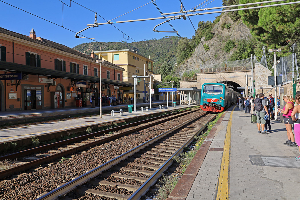 Första stopp från Levanto var Monterosso.