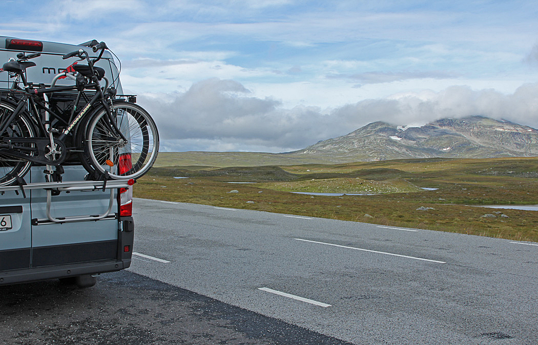 Vildmarksvägen är Sveriges högst belägna asfalterade väg, 876 meter över havet.