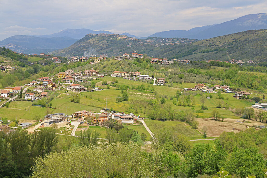 Utsikt från ställplatsen i Ceprano.