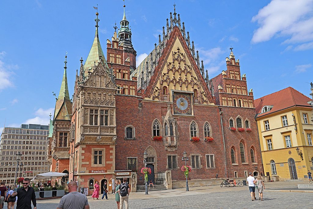 Gamla rådhuset i Wrocław står i centrum av stadens marknadstorg.