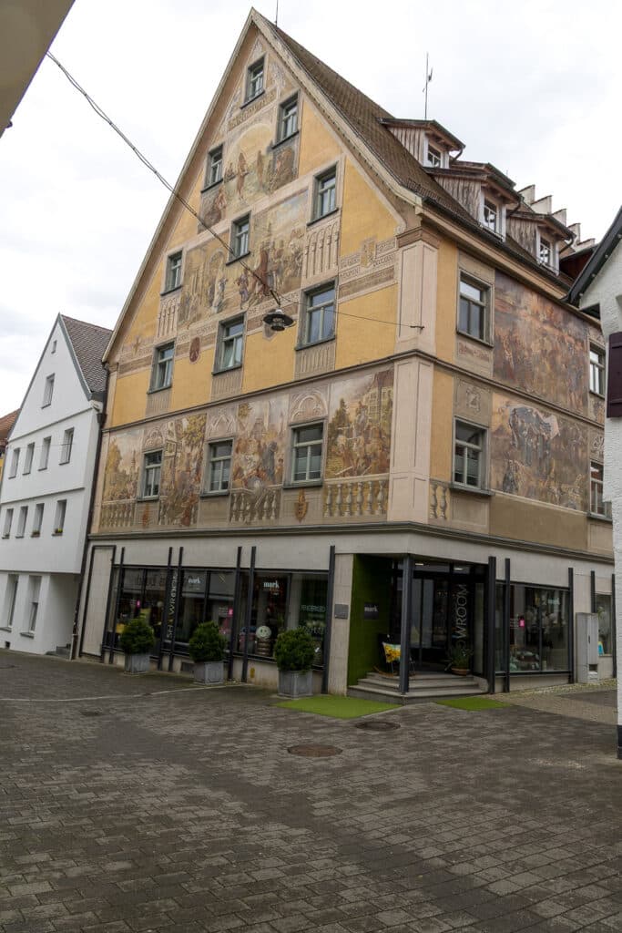 Stadshuset med sina fina väggmålningar i Riedlingen.