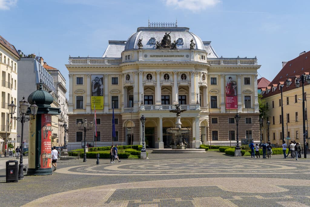 Slovakiska nationalteatern i Bratislava.